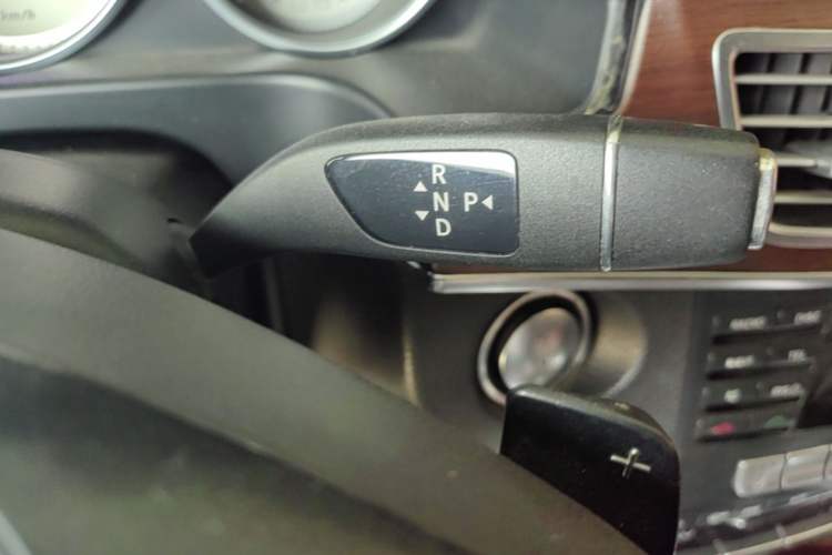 Used Mercedes-Benz E-Class 2015 E 260 L Sport Edition Gear Lever