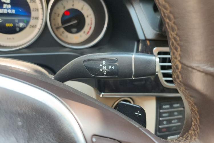 Used Mercedes-Benz E-Class 2015 Restyled E 260 L Sport Edition Gear Lever