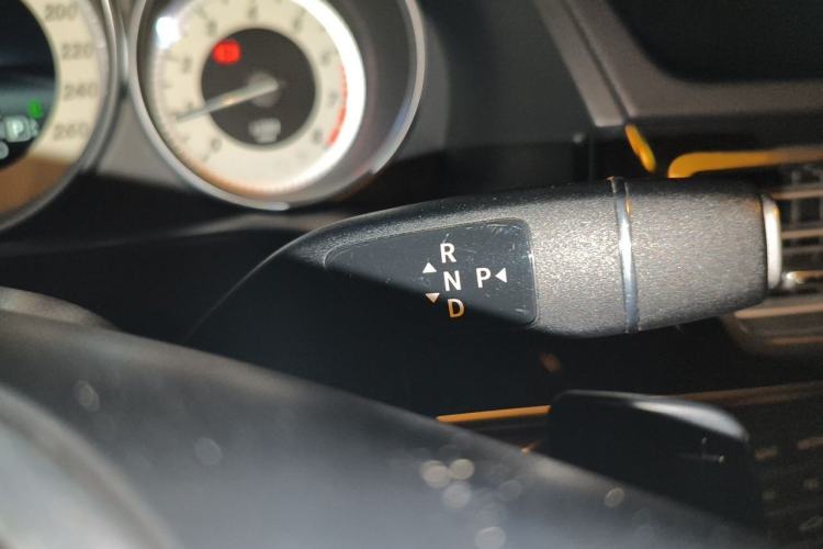 Used Mercedes-Benz E-Class 2015 Restyled E 260 L Sport Edition Gear Lever
