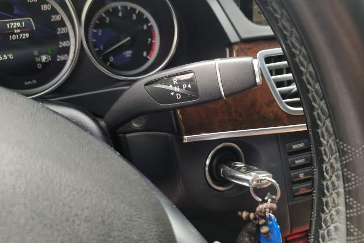 Used Mercedes-Benz E-Class 2015 E 320 L Gear Lever