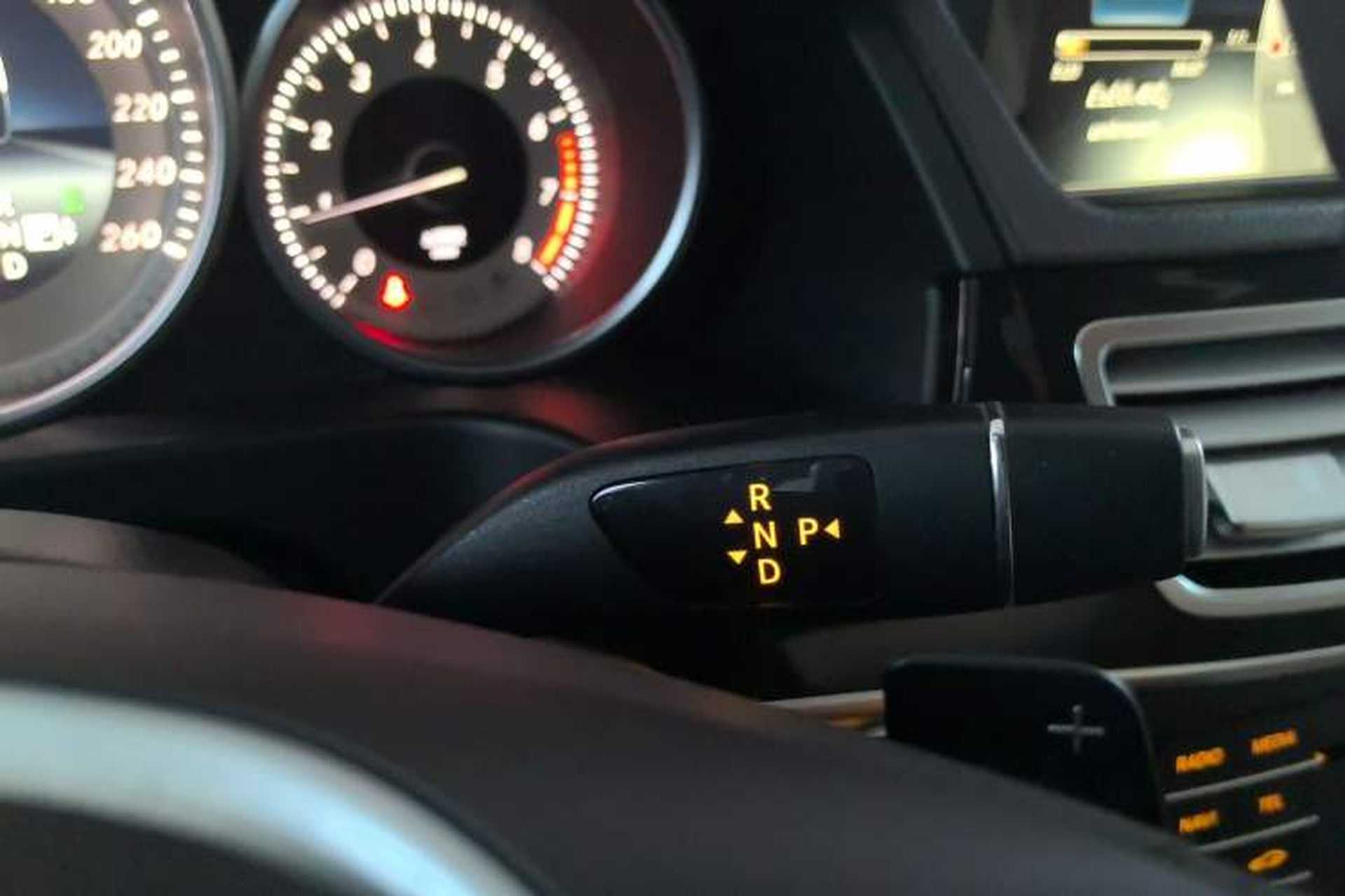 Used Mercedes-Benz E-Class 2015 Revised E 260 L Sporty and Stylish Edition Gear Lever