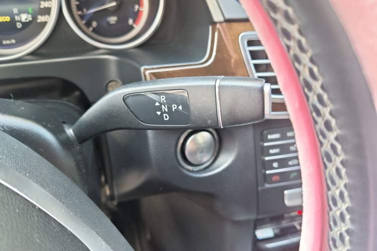 Used Mercedes-Benz E-Class 2015 Facelift E 200 L Gear Lever