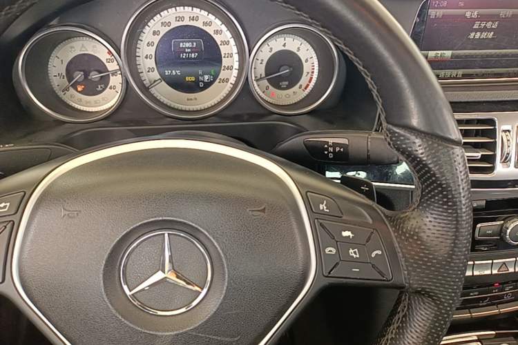 Used Mercedes-Benz E-Class 2015 E 260 L Sport Edition Gear Lever