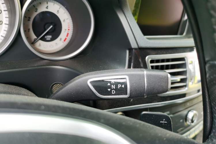 Used Mercedes-Benz E-Class 2015 Restyled E 260 L Sport Edition Gear Lever