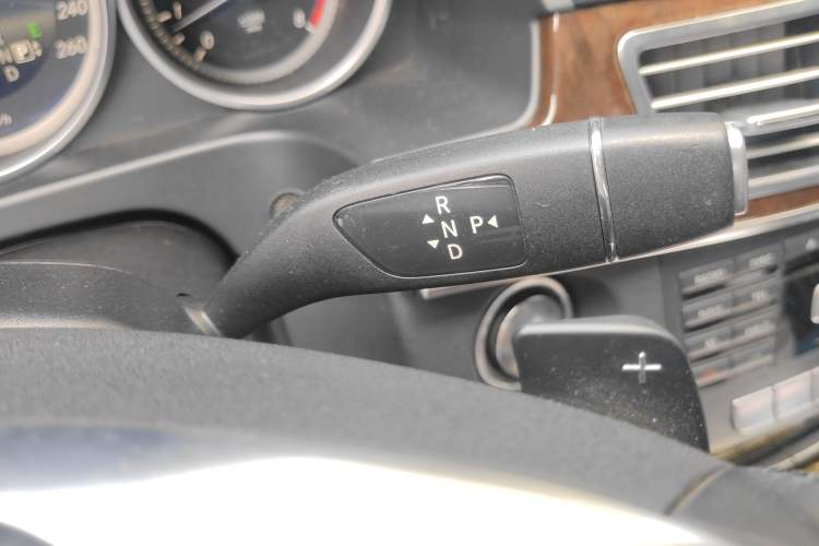 Used Mercedes-Benz E-Class 2015 E 200 L Gear Lever