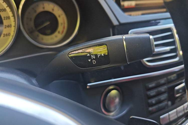 Used Mercedes-Benz E-Class 2015 E 260 L Sport Edition Gear Lever