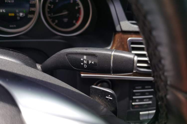 Used Mercedes-Benz E-Class 2015 Facelift E 200 L Gear Lever