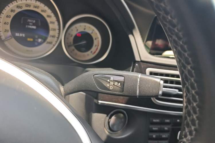 Used Mercedes-Benz E-Class 2015 E 320 L Sport Edition Gear Lever