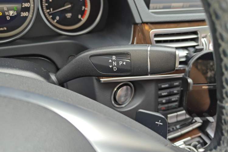 Used Mercedes-Benz E-Class 2015 E 200 L Gear Lever