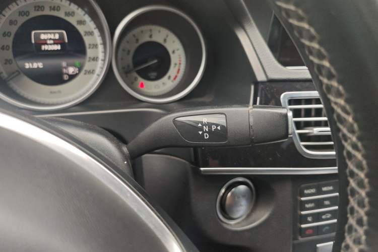Used Mercedes-Benz E-Class 2015 Restyled E 260 L Sport Edition Gear Lever