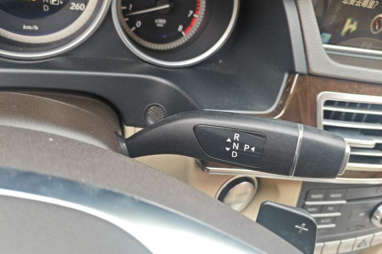 Used Mercedes-Benz E-Class 2015 Facelift E 200 L Gear Lever