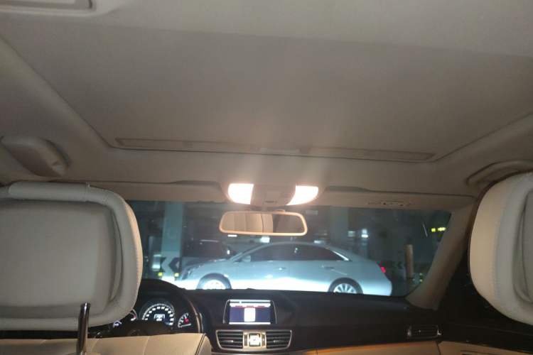 Used Mercedes-Benz E-Class 2015 E 200 L Headliner