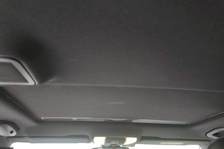 Used Mercedes-Benz E-Class 2015 Restyled E 260 L Sport Edition Headliner