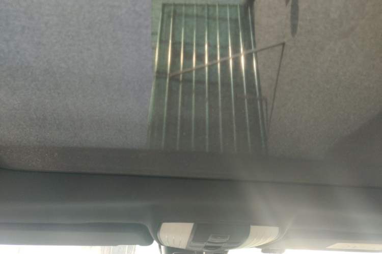 Used Mercedes-Benz E-Class 2015 E 260 L Sport & Fashion Model Headliner