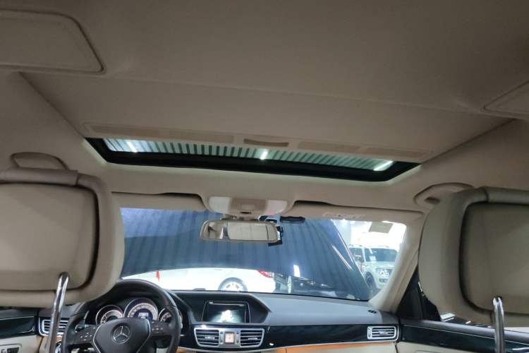 Used Mercedes-Benz E-Class 2015 Facelift E 200 L Sport Edition Headliner