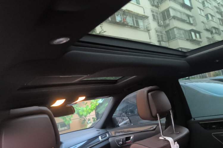 Used Mercedes-Benz E-Class 2015 E 320 L Sport 4MATIC Headliner