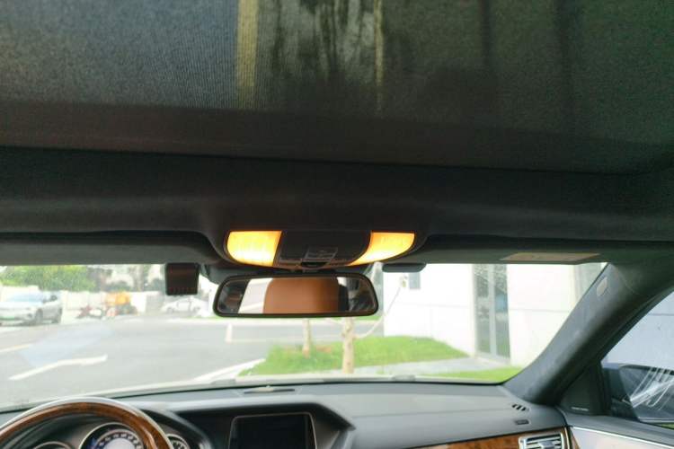 Used Mercedes-Benz E-Class 2015 E 400 L Hybrid Headliner
