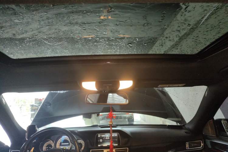 Used Mercedes-Benz E-Class 2015 Restyled E 260 L Sport Edition Headliner