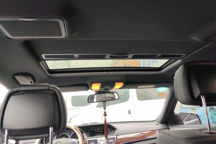 Used Mercedes-Benz E-Class 2015 Facelift E 200 L Headliner
