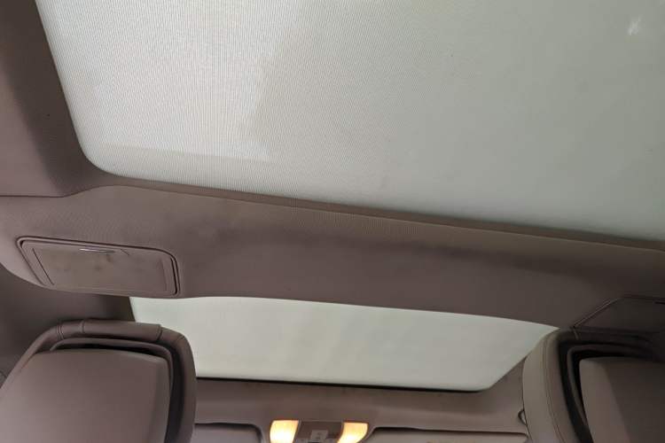 Used Mercedes-Benz E-Class 2015 E 260 L Headliner