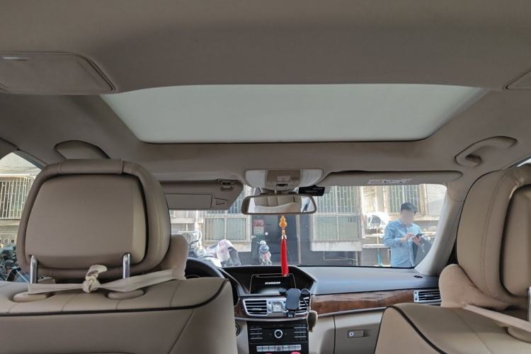 Used Mercedes-Benz E-Class 2015 Facelift E 200 L Headliner