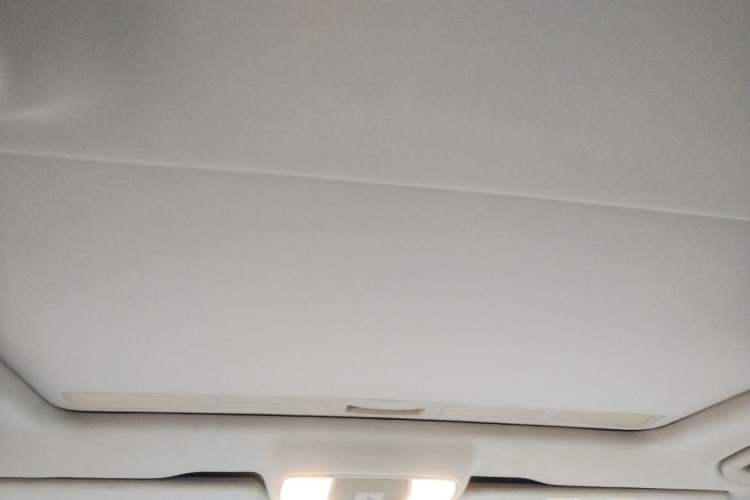 Used Mercedes-Benz E-Class 2015 E 200 L Sport Edition Headliner