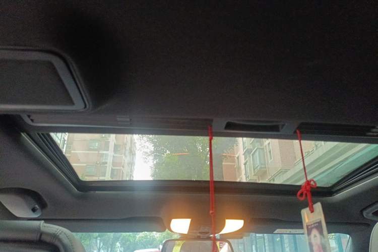 Used Mercedes-Benz E-Class 2015 Facelift E 200 L Headliner
