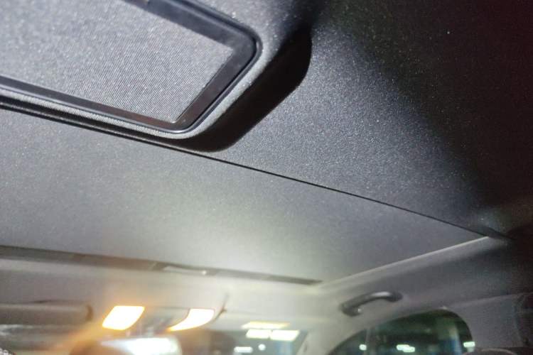 Used Mercedes-Benz E-Class 2015 E 180 L Sport Edition Headliner