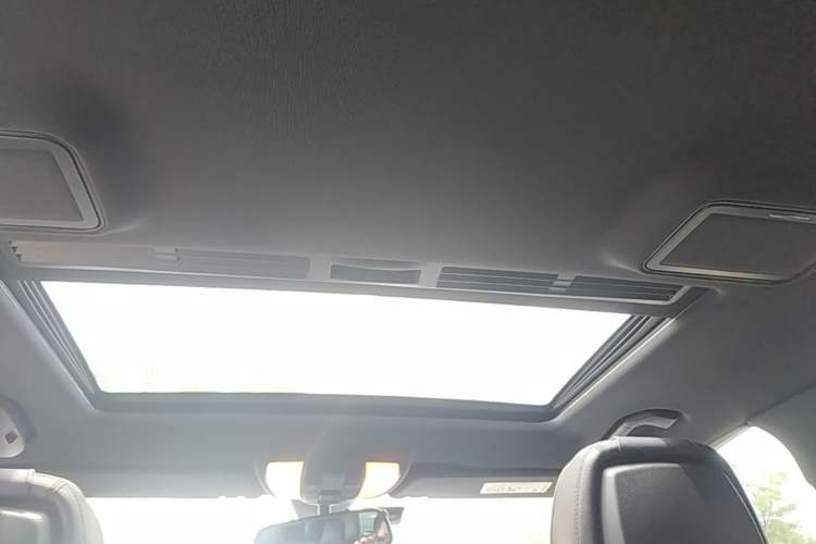 Used Mercedes-Benz E-Class 2015 Revised E 180 L Sport Edition Headliner