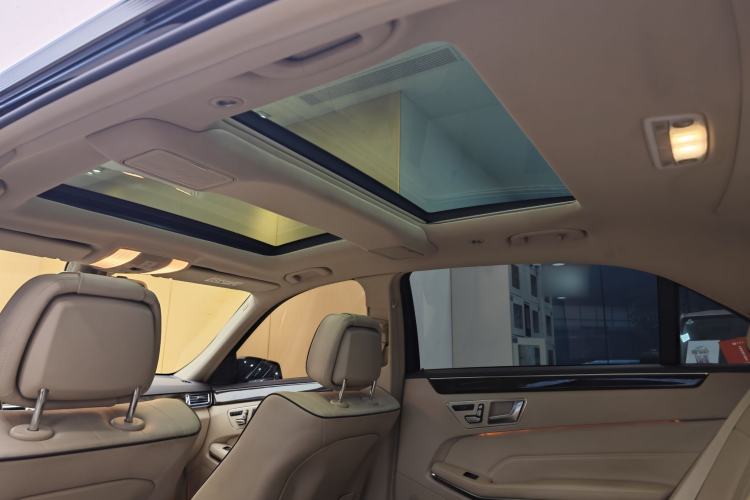 Used Mercedes-Benz E-Class 2015 Revised E 260 L Headliner