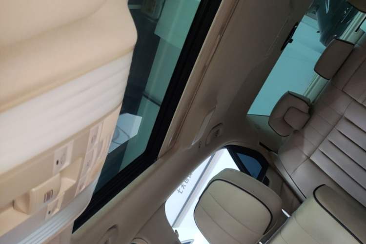 Used Mercedes-Benz E-Class 2015 Restyled E 260 L Sport Edition Headliner