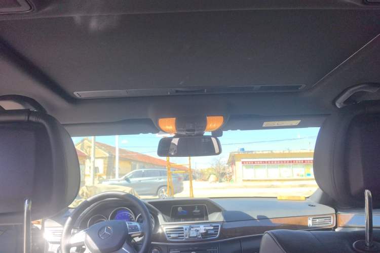 Used Mercedes-Benz E-Class 2015 Facelift E 200 L Headliner
