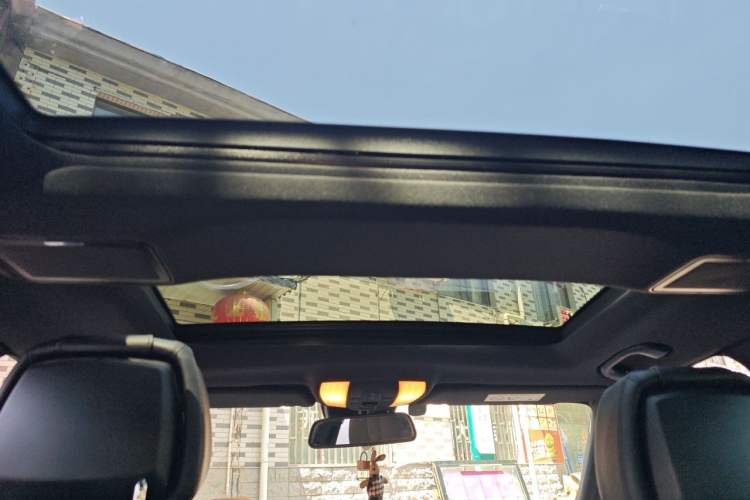 Used Mercedes-Benz E-Class 2015 E 320 L 4MATIC Headliner