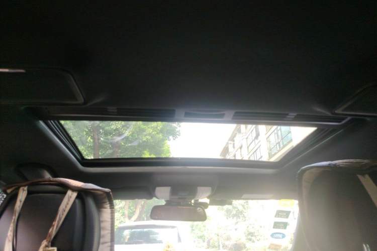 Used Mercedes-Benz E-Class 2015 Restyled E 260 L Sport Edition Headliner