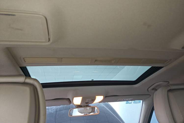 Used Mercedes-Benz E-Class 2015 E 200 L Sport Edition Headliner