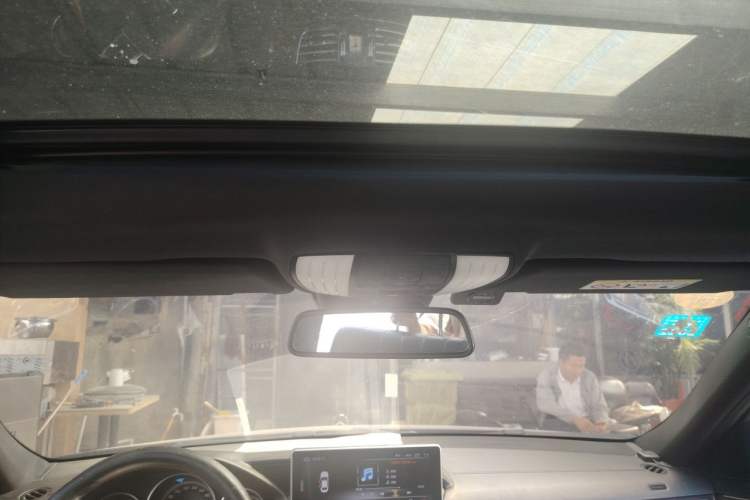 Used Mercedes-Benz E-Class 2015 E 320 L 4MATIC Headliner