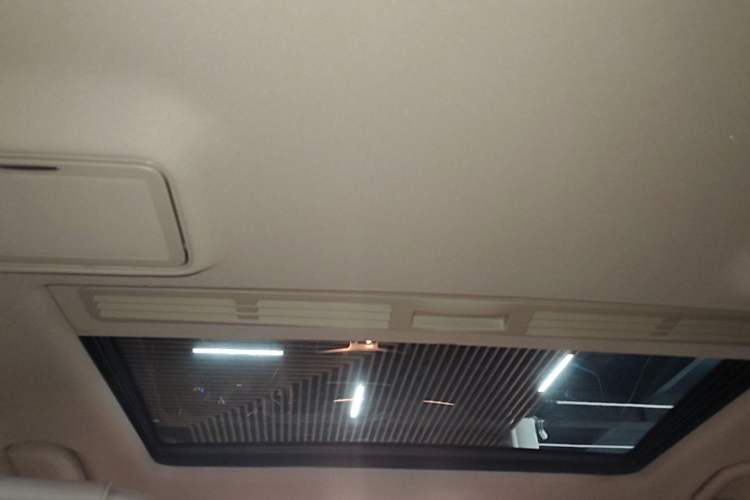 Used Mercedes-Benz E-Class 2015 Restyled E 260 L Sport Edition Headliner