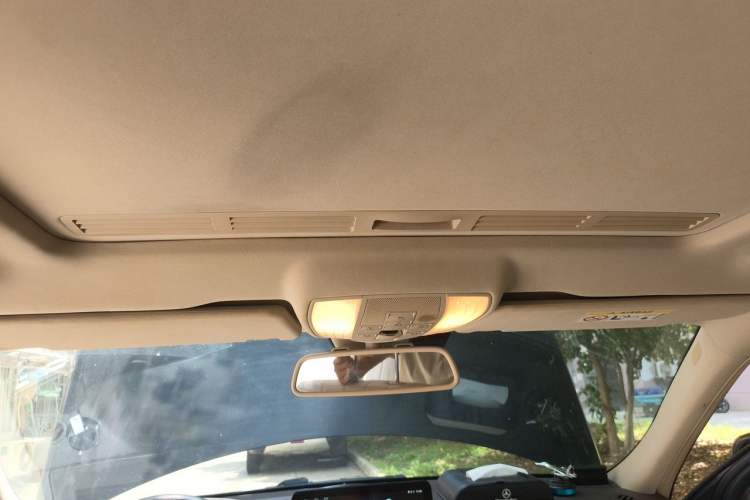 Used Mercedes-Benz E-Class 2015 Restyled E 260 L Sport Edition Headliner