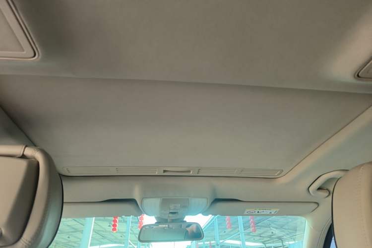 Used Mercedes-Benz E-Class 2015 Restyled E 260 L Sport Edition Headliner