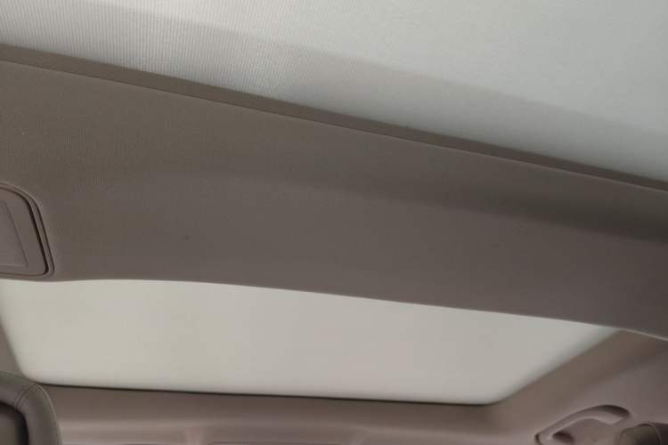 Used Mercedes-Benz E-Class 2015 E 320 L 4MATIC Headliner