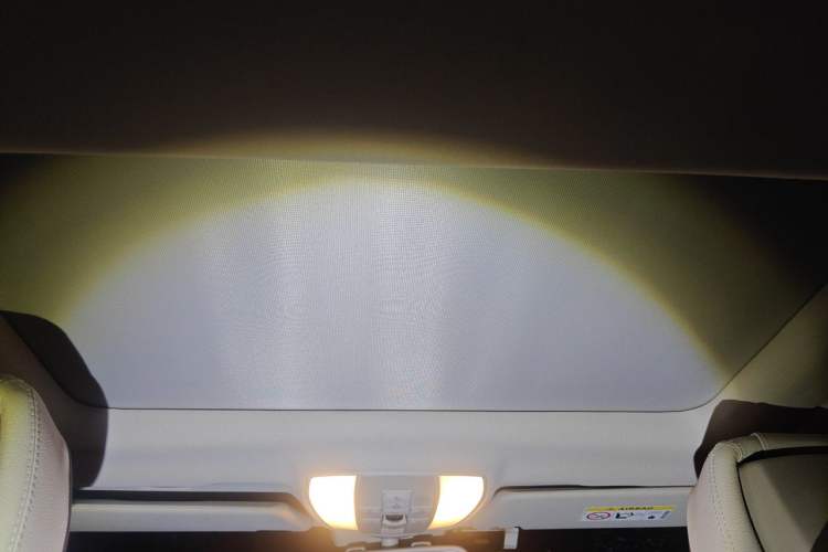 Used Mercedes-Benz E-Class 2015 E 320 L Sport 4MATIC Headliner