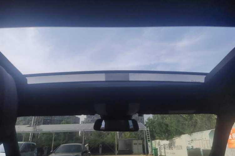 Used Mercedes-Benz E-Class 2015 E 320 L Sport 4MATIC Headliner