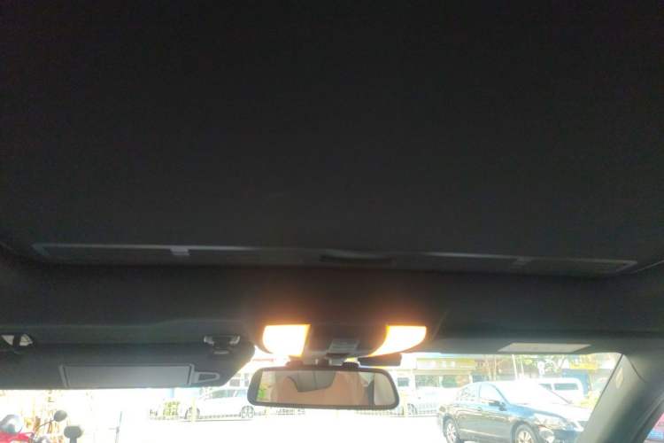 Used Mercedes-Benz E-Class 2015 E 200 L Sport Edition Headliner