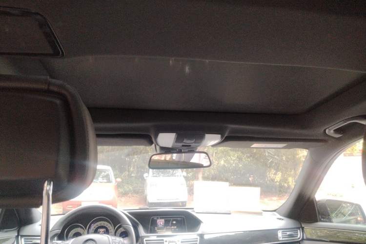Used Mercedes-Benz E-Class 2015 E 260 L Sport & Fashion Model Headliner