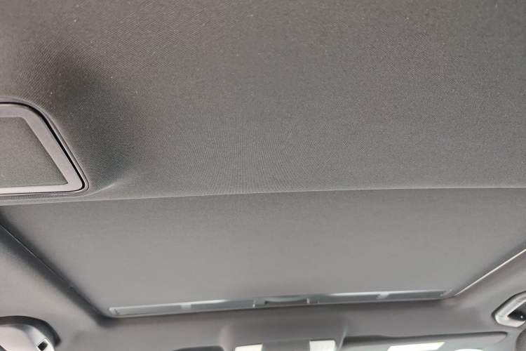 Used Mercedes-Benz E-Class 2015 Facelift E 200 L Sport Edition Headliner