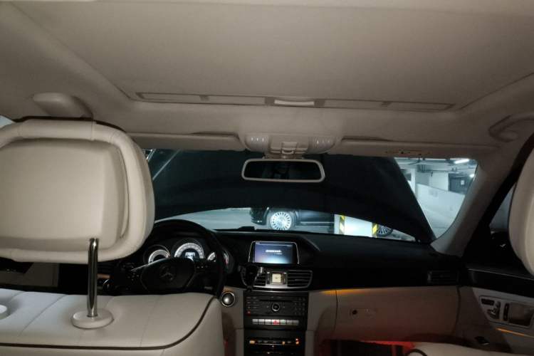 Used Mercedes-Benz E-Class 2015 Restyled E 260 L Sport Edition Headliner
