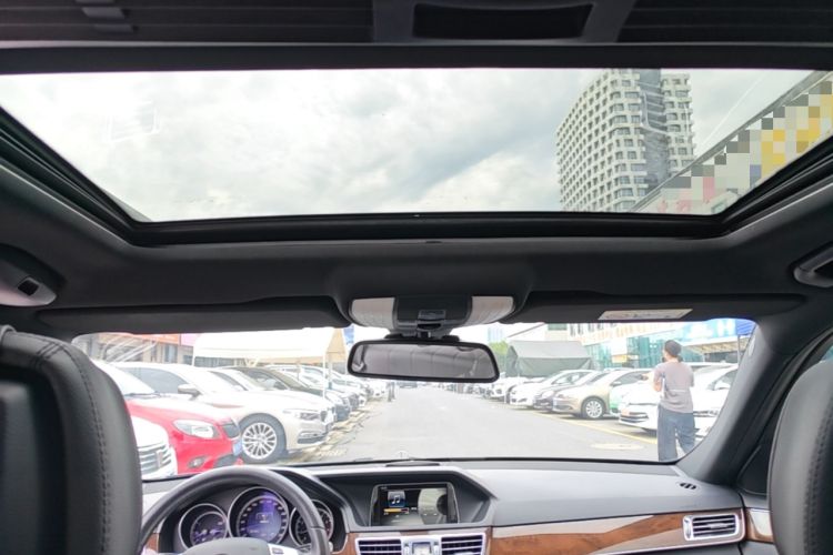Used Mercedes-Benz E-Class 2015 Facelift E 200 L Headliner