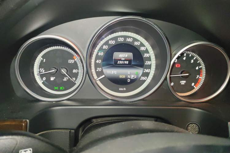 Used Mercedes-Benz E-Class 2015 Facelift E 200 L Instrument Cluster