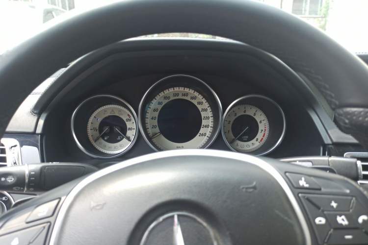 Used Mercedes-Benz E-Class 2015 E 320 L Sport Edition Instrument Cluster