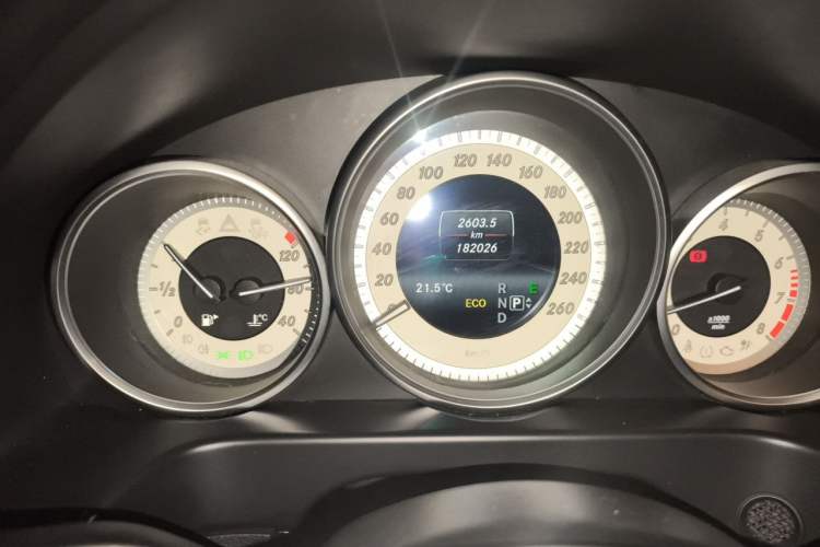 Used Mercedes-Benz E-Class 2015 E 200 L Sport Edition Instrument Cluster